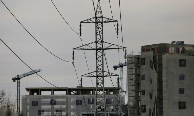КЕВР обсъжда поскъпване на тока, парното и топлата вода - Tribune.bg