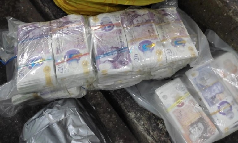 Турски гражданин е задържан с валута за 800 000 лева на Капитан Андреево (ВИДЕО) - Tribune.bg
