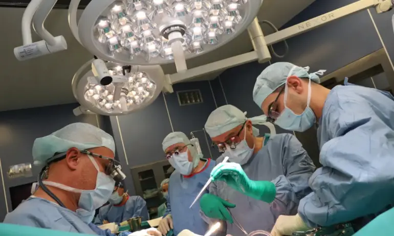 100-тна трансплантация на черен дроб във ВМА - Tribune.bg