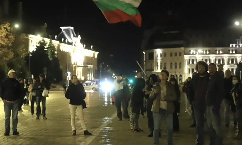 Нидал Алгафари: Имайте милост, велики въстаници! - Tribune.bg