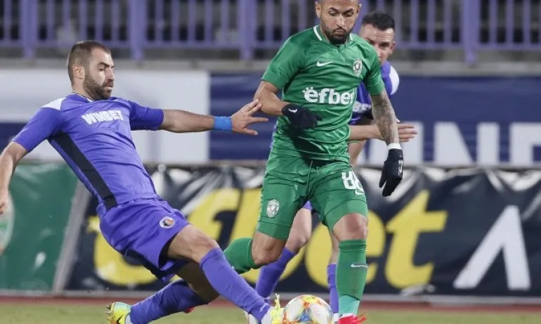 Лудогорец направи куп пропуски на Ивайло и направи реми с Етър - Tribune.bg