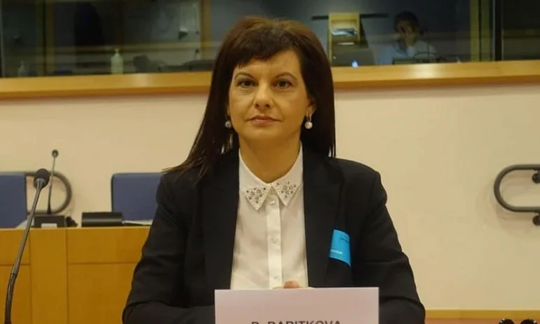 Д-р Дариткова алармира: Спряха всички ремонтни дейности по републиканските пътища от Смолянска област - Tribune.bg