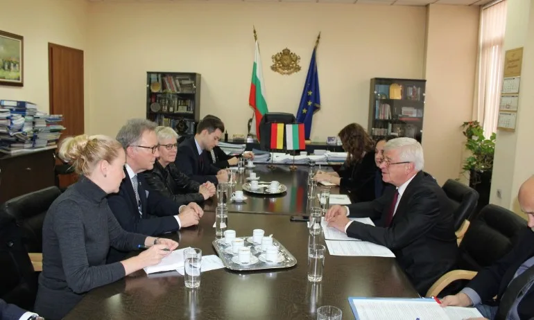 Кирил Ананиев: Ще кандидатстваме за закупуването на хеликоптери за спешна помощ - Tribune.bg