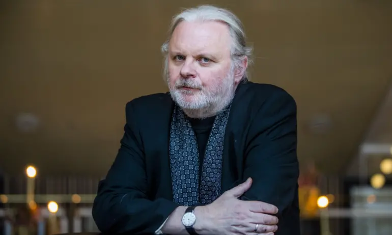 Нобелът за литература отиде при норвежкия писател и драматург Юн Фосе - Tribune.bg