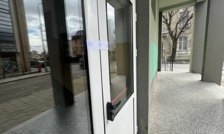 Разследват сигналите за бомби в училища в страната. Евакуираха ученици - Tribune.bg
