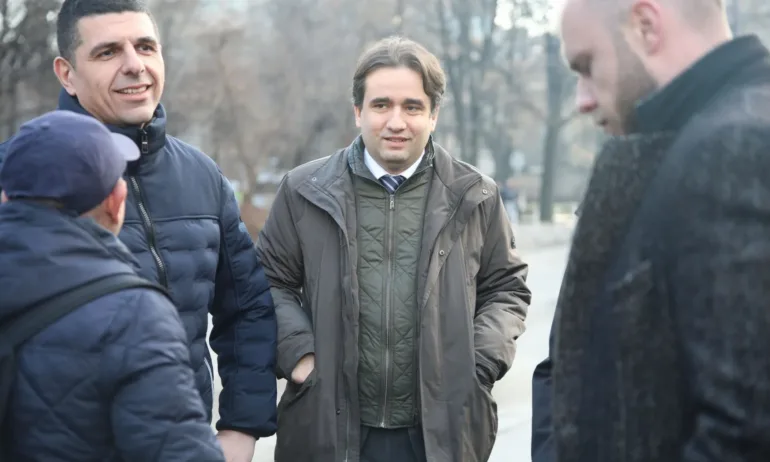 Как Да, България тръгна по конгресния сценарий на ДПС от близкото минало и какви са разликите между Божанов и Мирчев - Tribune.bg