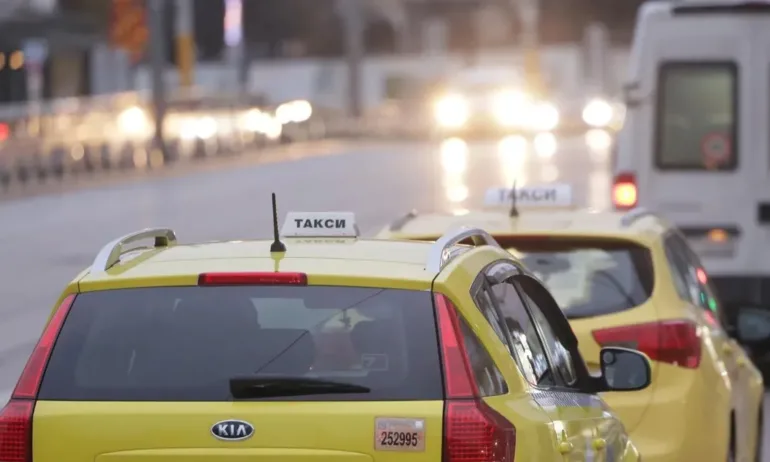 Възможни проблеми с такситата в първите часове на първи януари - Tribune.bg