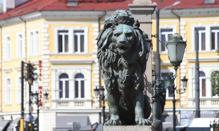 Петър Диков: Лъвов мост – един възстановен паметник - Tribune.bg