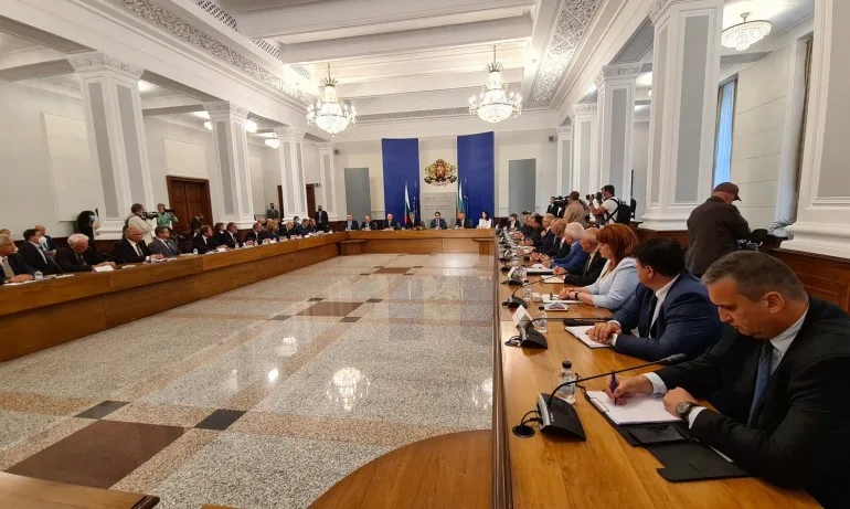 Пламен Узунов инструктира областните управители вместо Стефан Янев - Tribune.bg