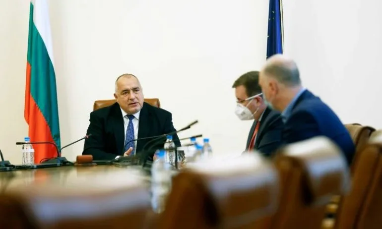 България възобновява полетите от Великобритания и Северна Ирландия - Tribune.bg