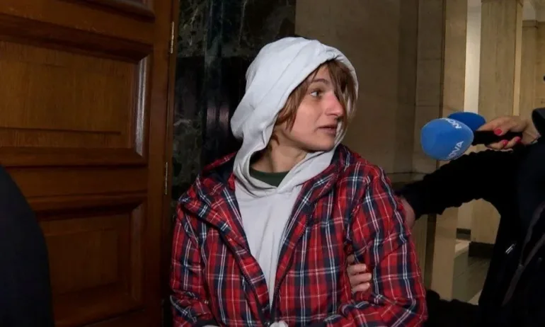Прокуратурата иска настаняване в психиатрия на жената, наръгала четирима души в София - Tribune.bg