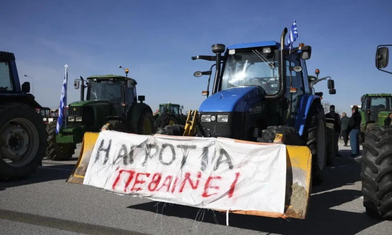Движението на Кулата е блокирано заради протеста на гръцките фермери - Tribune.bg