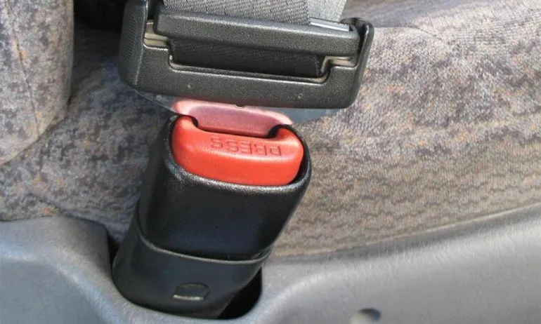 Комисия в НС: Автобусите задължително с колани и видеорегистратор - Tribune.bg