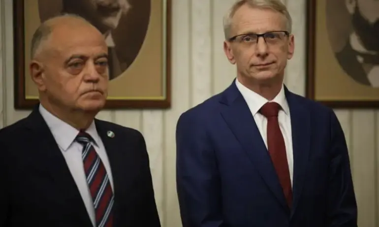 ПП-ДБ: Конституцията не предполага някой друг да дава съвети на НС дали да избере правителство - Tribune.bg