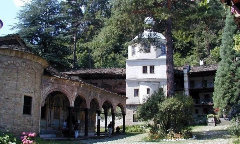 Пет от най-старите ни манастири ще получават евросредства за реставрация - Tribune.bg