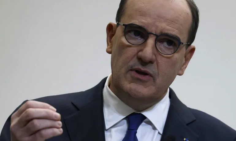 Франция удължава полицейския час и предлага ваксинация на най-застрашените - Tribune.bg