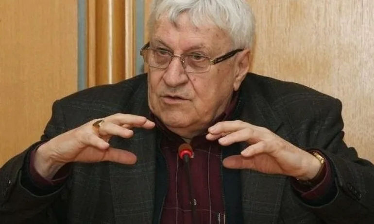 Андрей Пантев: Предателството на Нинова не е първото в историята на столетницата - Tribune.bg