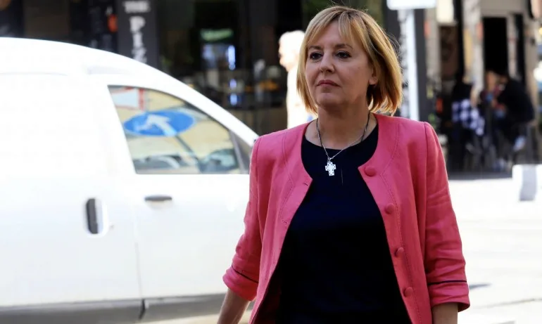 Манолова чака служебните министри да продължат ревизията - Tribune.bg