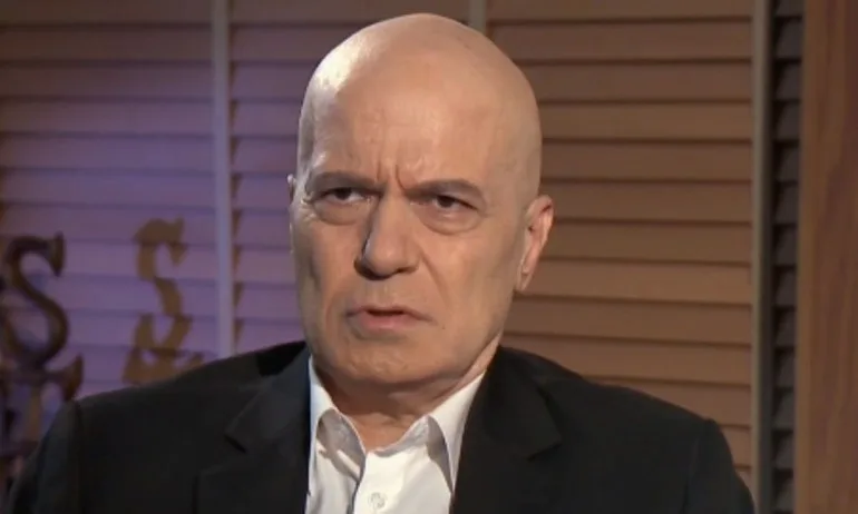 Интервю по пантофи част 2: Тъжно е, че съдбата на България се оказа в ръцете на човек с тежки комплекси - Tribune.bg