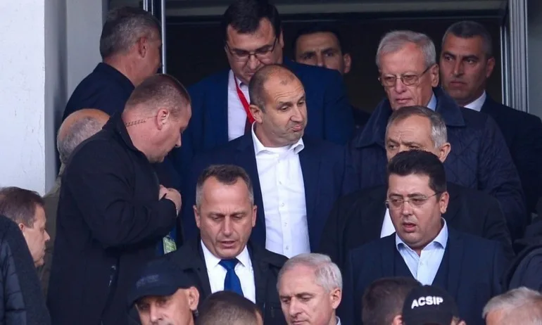 Румен Радев и упражненията върху българския спорт - Tribune.bg