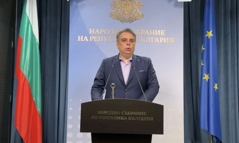 Асен Василев поиска оставката на Илияна Йотова заради пробиви в националната и вътрешната сигурност - Tribune.bg