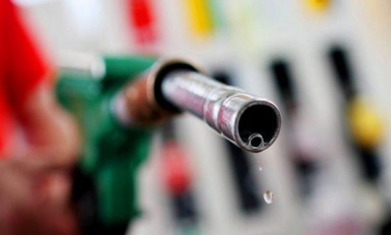 Цената на петрола се срина, барелът падна под 100 долара - Tribune.bg