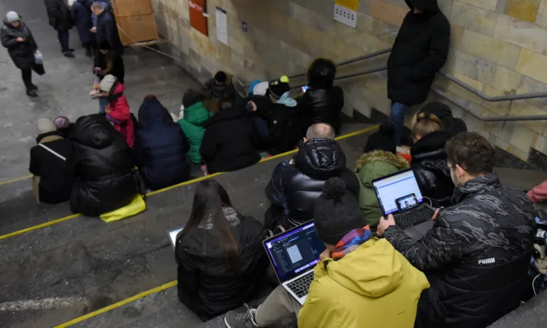 SpaceX забрани на Киев да използва технологията Starlink за дронове - Tribune.bg