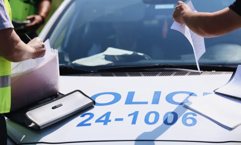 Само по джанти и пиян - полицаите задържаха шофьор на АМ Тракия - Tribune.bg