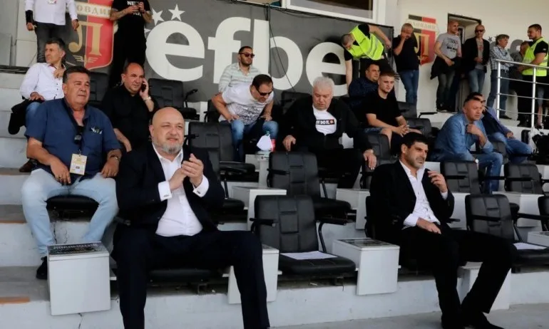 Министър Кралев: Разчитахме на съвестта на феновете, но не спазиха мерките - Tribune.bg