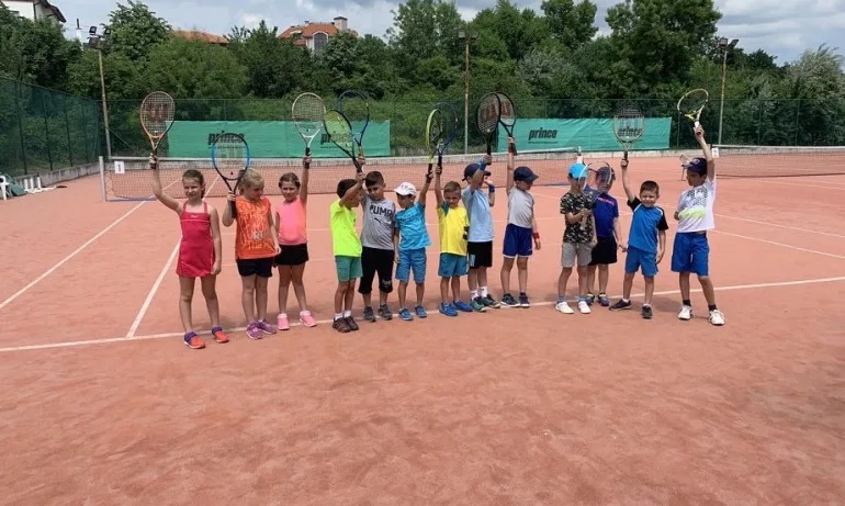 Емил Андреев и Олга Кочеткова спечелиха регионално до 14 г. в Добрич - Tribune.bg