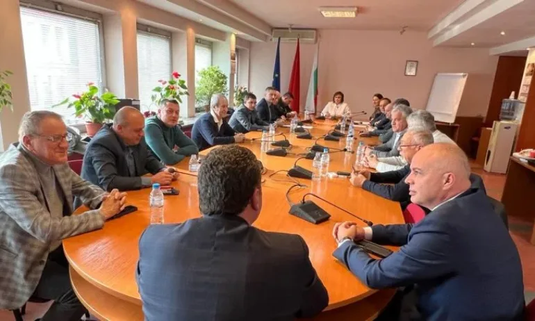 Националният съвет на БСП решава в сряда с кои партии ще преговаря за правителство - Tribune.bg