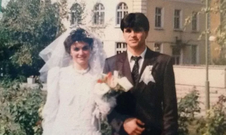 Нинова сподели снимка като булка: Тридесет прекрасни години заедно - Tribune.bg
