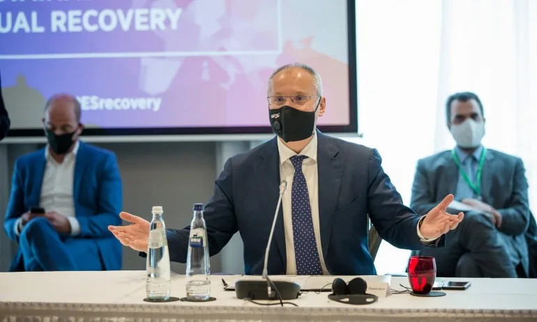 Станишев: Лявото обединение на БСП е изкуствено, а опитът с Дончева затвори врата за бъдещи партньори - Tribune.bg