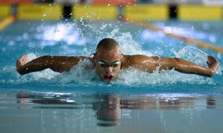 COVID-19 няма да спре Антъни Иванов - Tribune.bg