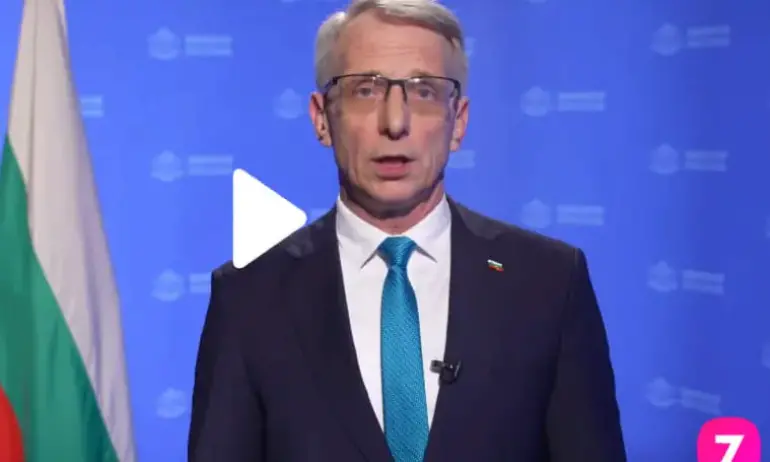 След 6 шамара и бой с пръчка един съученик изглеждаше като Денков - Tribune.bg