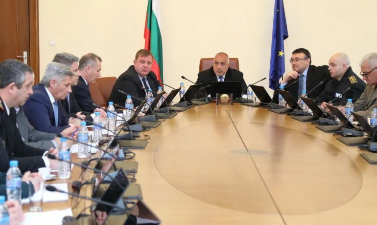 След извънредна среща за мигрантите: Ситуацията по границите е спокойна, но засилваме мерките за сигурност - Tribune.bg