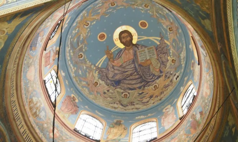 Правителството отпусна половин милион лева за довършване на емблематичен храм във Варна - Tribune.bg