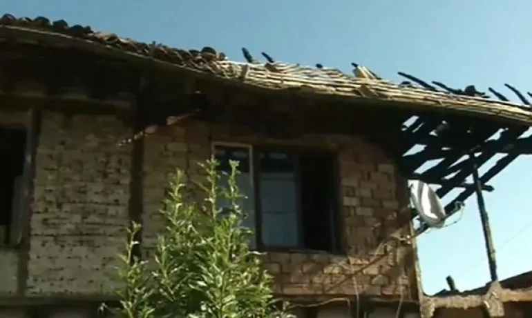 След пожар: Майка с три деца остана без дом - Tribune.bg