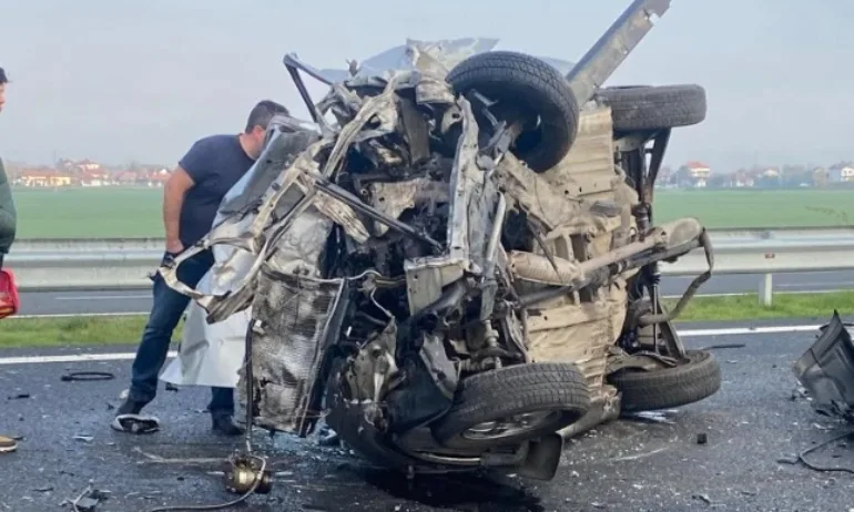 Тежка катастрофа затвори магистралата към Бургас, има загинали (СНИМКИ/ОБНОВЕНА) - Tribune.bg