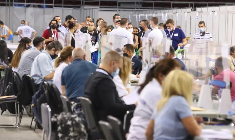 Спокойна и безсънна нощ в Арена Армеец - Tribune.bg