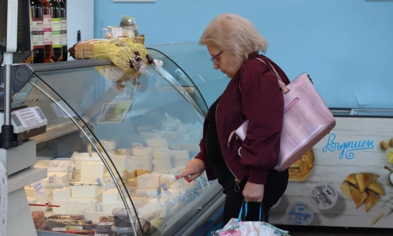 Цените в магазина хвърчат: сиренето гони 20 лв., маслото 30 лв. за килограм - Tribune.bg