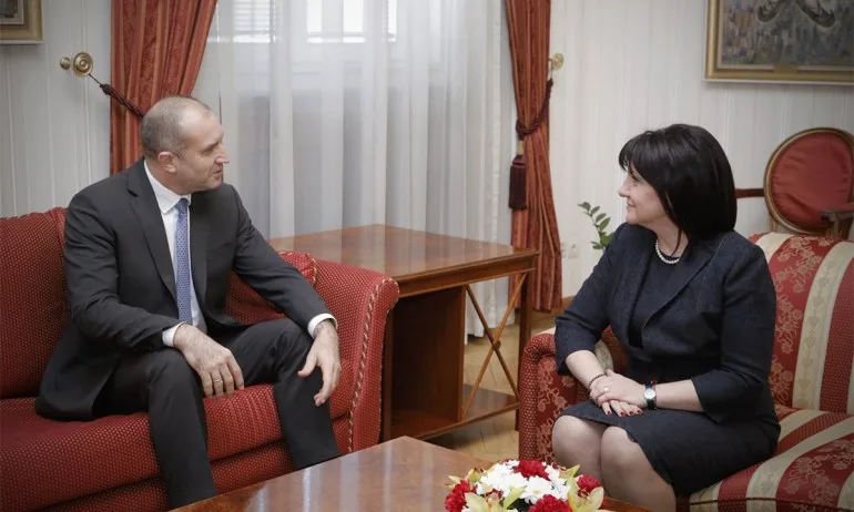 Цвета Караянчева отговори на Радев: Асфалт трябва, както и много други неща - Tribune.bg