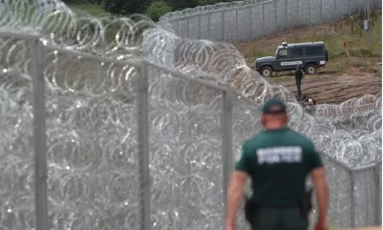 Турция затяга контрола на границата, търсят извършителите на стрелбата - Tribune.bg