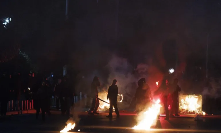 МВнР: Българите да избягват движение в центъра на големите градове в Гърция - Tribune.bg