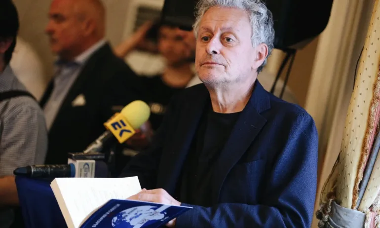 Паси за контактната група: Бих съдействал добросъвестно, безкористно и на ползу роду - Tribune.bg