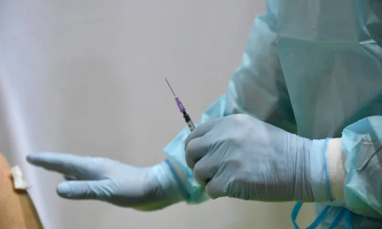Брюксел дава приоритет на европейските ваксини срещу коронавирус - Tribune.bg