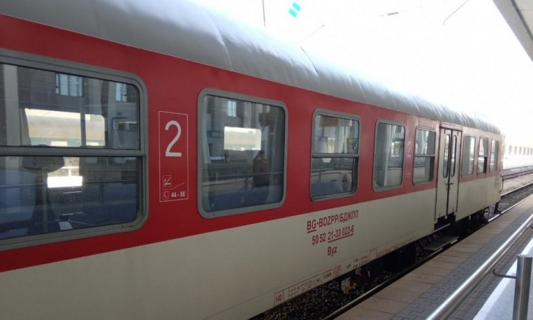 Пътническият влак Петрич – София блъсна и уби жена на