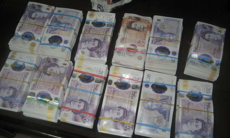 Хванаха 90 000 недекларирани британски лири при проверки на Дунав мост 2 - Tribune.bg