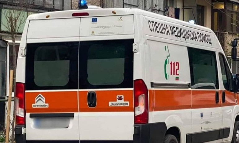 14-годишно дете оцеля по чудо след падане от петия етаж - Tribune.bg