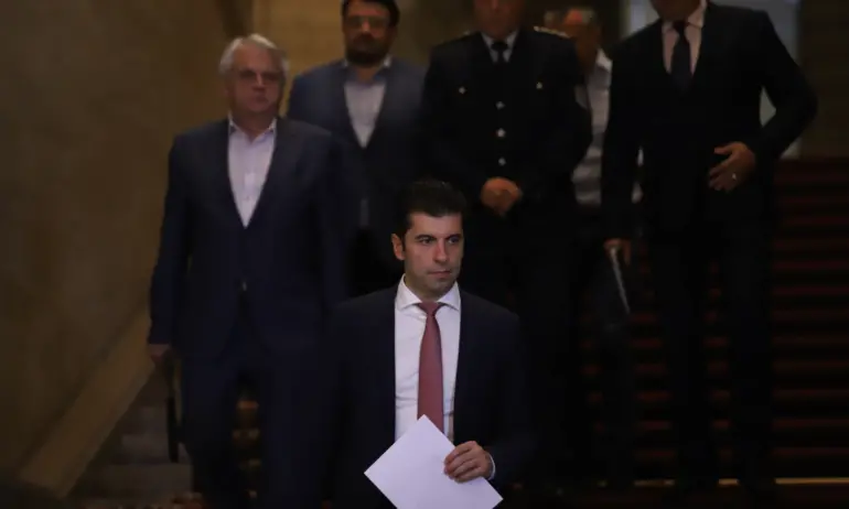 Теч на данни: Съветник от кабинета Петков докладвал на Северна Македония за преговорния процес - Tribune.bg